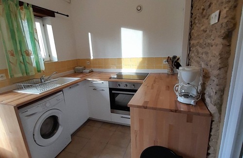 Fajoles House | Le Four à Pain