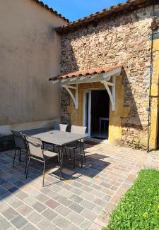 Sarcey House | Le four à pain