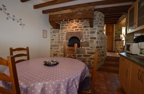 Erce-pres-Liffre House | Le Fournil de la Cheminée