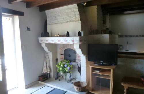 Saint-Hilaire-la-Palud House | Le Fournil - Les Gites Du Moulin