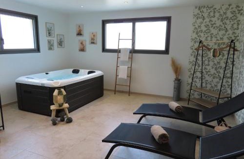 Ploermel House | Le Foyer Celtique - Chambre d'hôtes et Spa