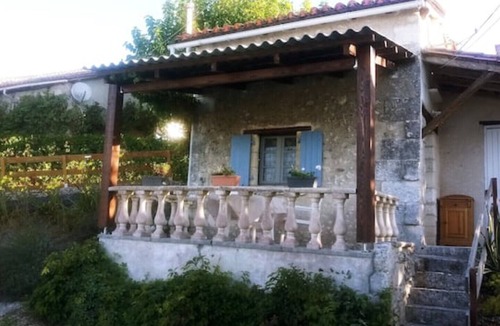 Nanteuil-de-Bourzac House | Le Calme, a Cozy Studio for two