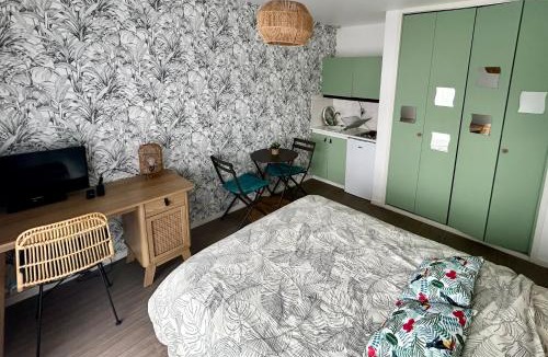 Saint-Germain-la-Blanche-Herbe Apartment | Le Ptit Germain