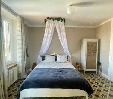 Saint-Laurent-de-la-Cabrerisse Bed & Breakfast | Les volets verts