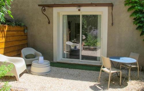 Saint-Maximin-la-Sainte-Baume House | Le Pin D'epices