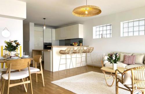 Saint-Martin-du-Littoral Apartment | Le French Riviera - Vue Mer - Terrasse - Parking