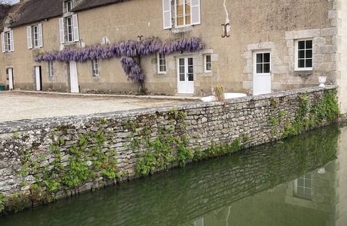 Champfremont Cottage | Le Fruitier at Château de La Bellière