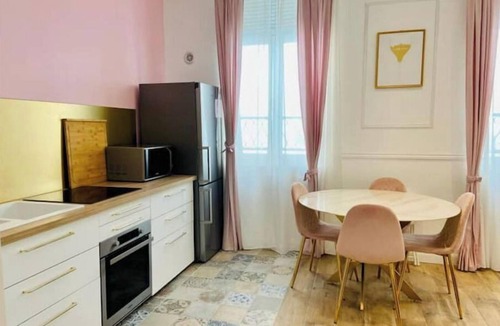 Reims City Centre Apartment | Le Fuselier - Hyper Centre Cathédrale