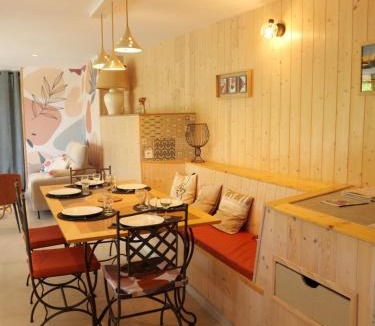 Saint-Etienne-de-Fontbellon House | Le Gîte des Missols