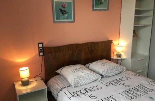 Champagne-Saint-Hilaire House | Le gîte de la butte