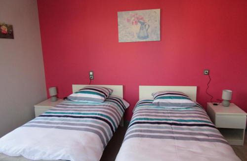 Champagne-Saint-Hilaire House | Le gîte de la butte