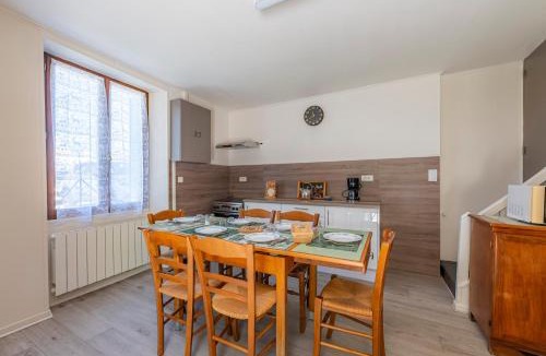 Saint-Clair-sur-Galaure House | Le Gîte de la Passerelle - avec jacuzzi du 15 mai au 15 septembre