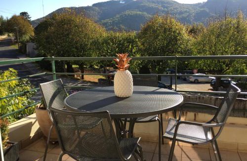 Entraygues-sur-Truyere Apartment | Le Gîte de Jean