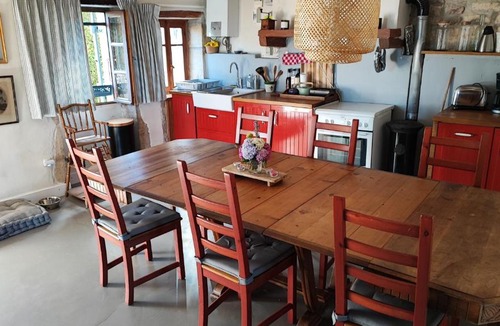 Saint-Julien-de-Civry House | Le Gîte de la colline