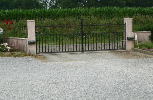 Lahosse Bed & Breakfast | LE Gîte DE LA GRANGE DE BROUSTIC