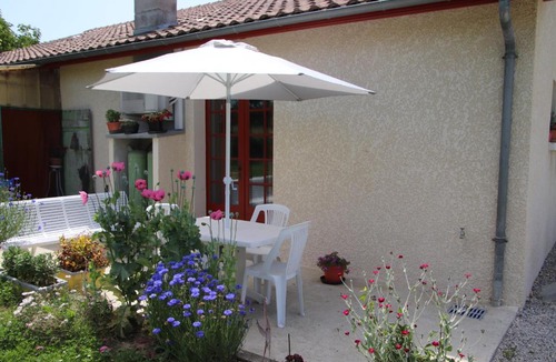Lahosse Bed & Breakfast | LE Gîte DE LA GRANGE DE BROUSTIC