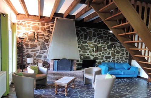 Les Mazures House | LE GÎTE DE LA PIERRE PLATE