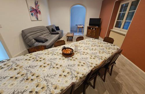 Bouge-Chambalud House | Le gîte de la Rose