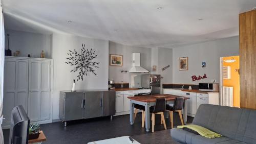 Objat Apartment | Le gîte de La Tête de l'Art