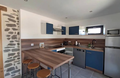 Pleaux House | Le gîte de Lachaux (Cantal)