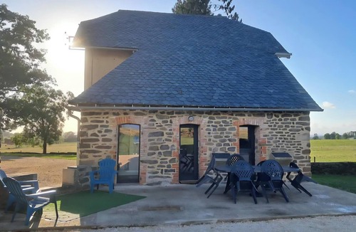 Pleaux House | Le gîte de Lachaux (Cantal)