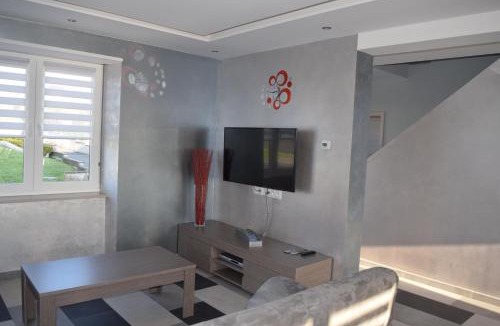 Bining House | Le Gîte de Maya