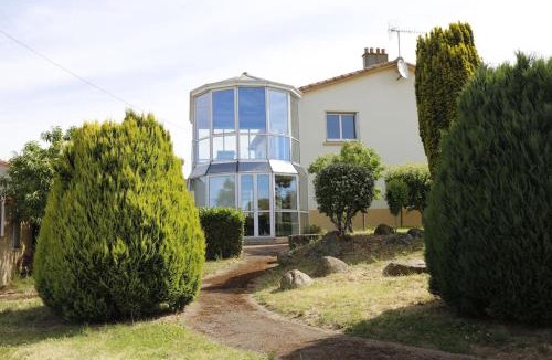 Pouzauges House | Le Gîte de Mellonia - 15 personnes - 20mn du Parc