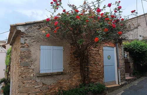 La Garde-Freinet House | Le Gîte de Village Le Petit Bouchon