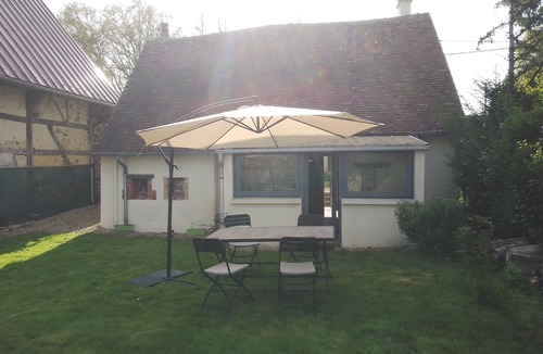 Le Noyer House | Le gîte des Ânes. Sleeps 5