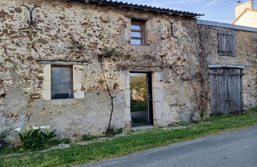 Montreverd House | Le gîte des capucines