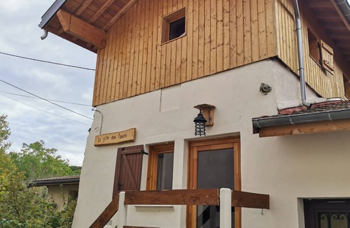 Ambronay House | Le Gîte des Fours