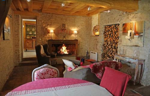 Chammes House | le Gîte des Remparts