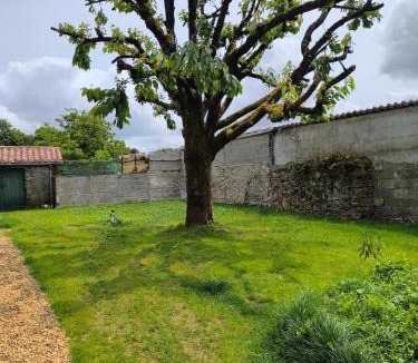 Pouzauges House | Le Gîte du Cerisier - 8 personnes - 20mn du Parc