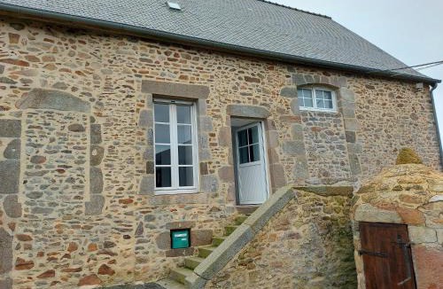 Saint-Aubin-du-Desert House | Le gîte du Cormier