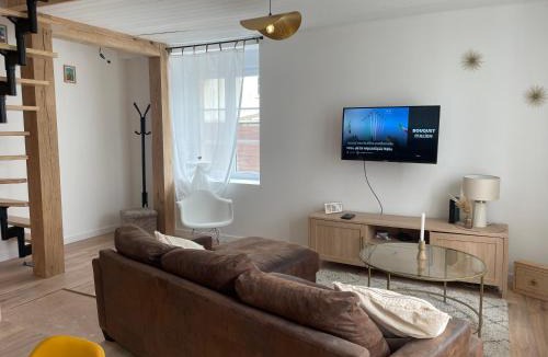 Savigny-le-Vieux House | Le Gîte Du Malt