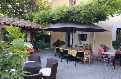 Valence House | Le Gîte du Pont des Lones