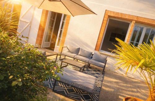 Lezat-sur-Leze House | le gîte du soleil