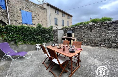 Limousis House | Le gîte fleuri