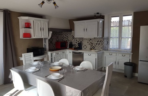 Argenteuil-sur-Armancon House | Le Gîte du Grand Loup