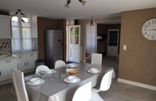 Argenteuil-sur-Armancon House | Le Gîte du Grand Loup