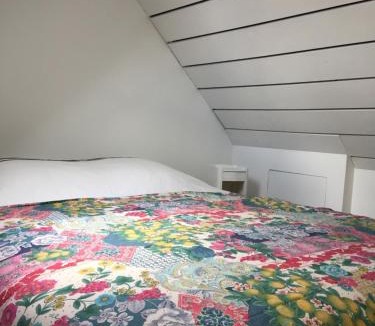 Le Cloitre-Saint-Thegonnec House | Le Gîte "Le Grand Chêne"