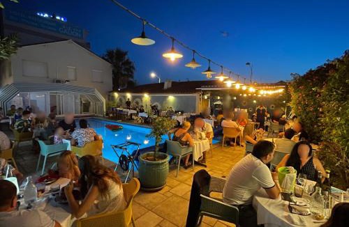 Le Grand Large Hotel | Le Galion Hotel et Restaurant Canet Plage - Logis