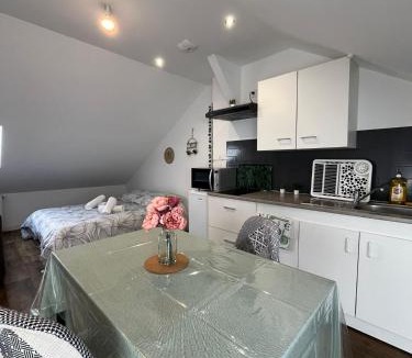 Chateau Apartment | Le garden cottage 20m² 2 personnes