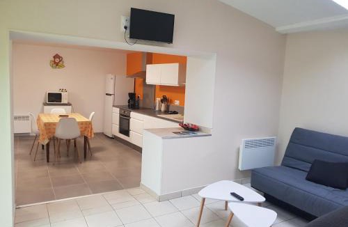 Saint-Uze House | le Gaspalette