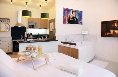 Senlis Apartment | Le Gatsby - Cosy Flat - Jacuzzi - Senlis
