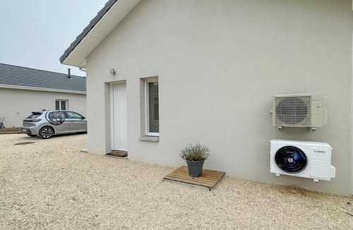 Saint-Pierre-de-Curtille House | LE GITE DU TOUR DU LAC 1