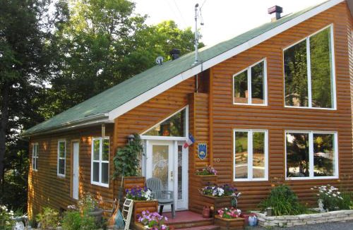 Bromont House | Le Gite A Margot