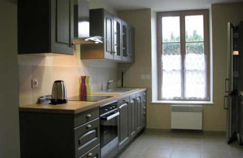 Puilly-et-Charbeaux House | Le gite communal