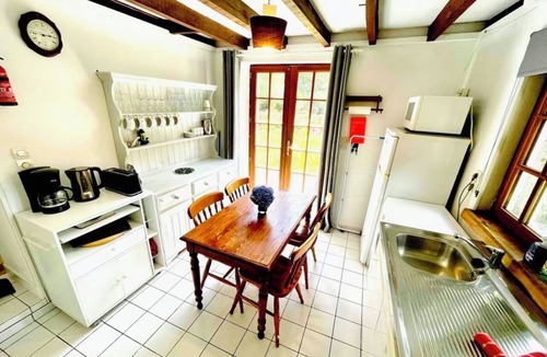 Campeaux Cottage | Le Gite De Parc (2 Bedrooms, Sleeps 4)