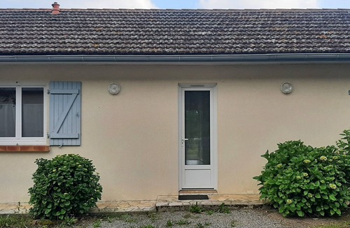 Misson House | Le Gite de L'abeille Noire